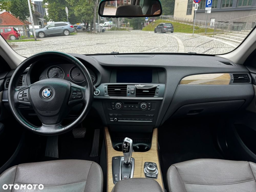 BMW X3 28i xDrive - 9
