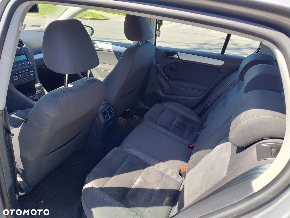 Volkswagen Golf VI 1.6 TDI Comfortline - 11