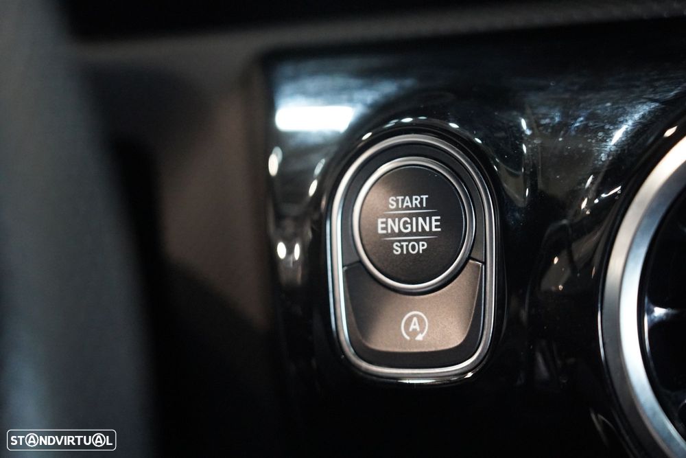 Mercedes-Benz A 180 d AMG Line - 35