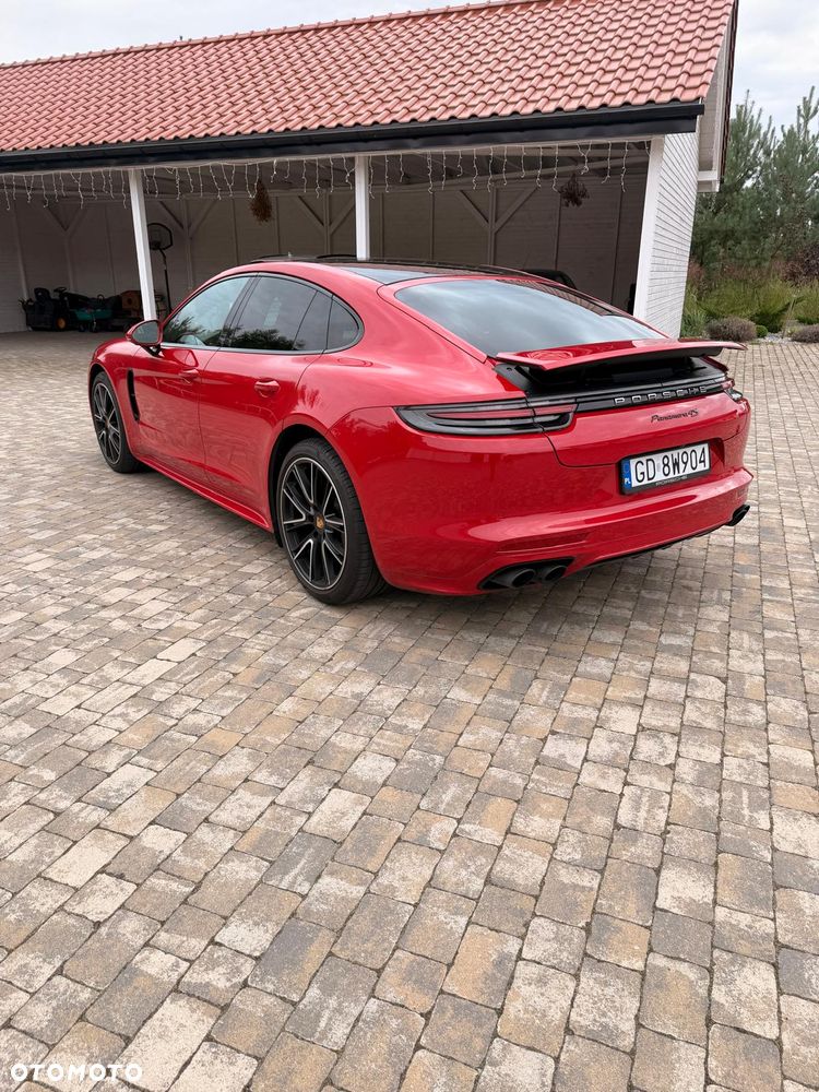 Porsche Panamera 4S - 11