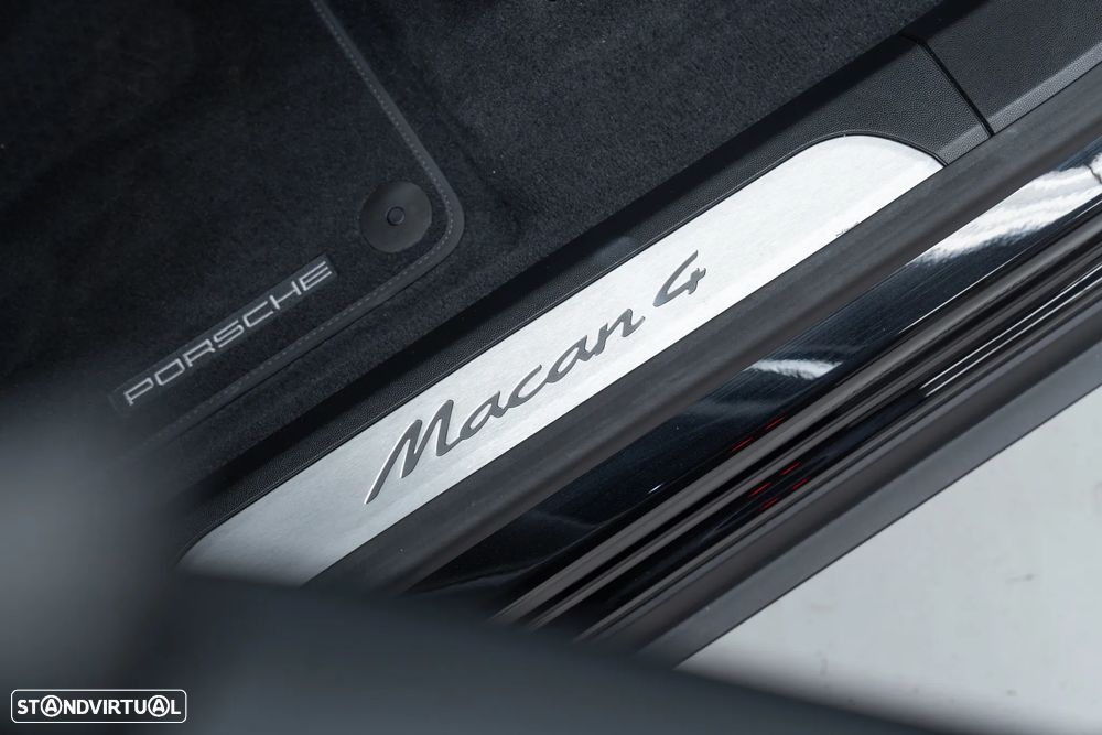 Porsche Macan Electric 4 - 25