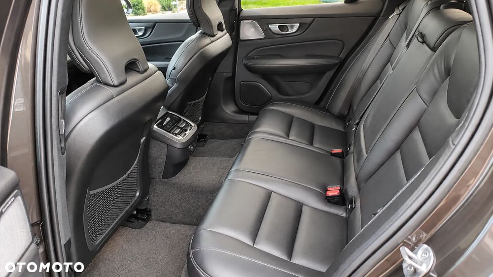 Volvo V60 Cross Country Ultimate B4 D AWD - 13