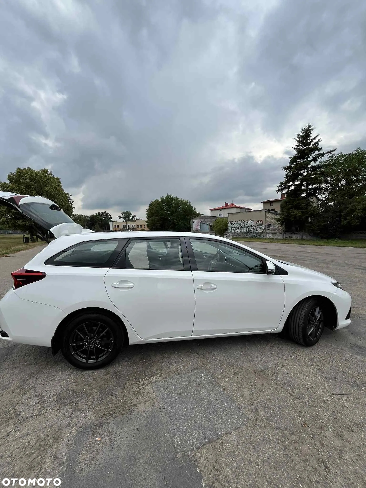 Toyota Auris 1.6 Active MS - 10