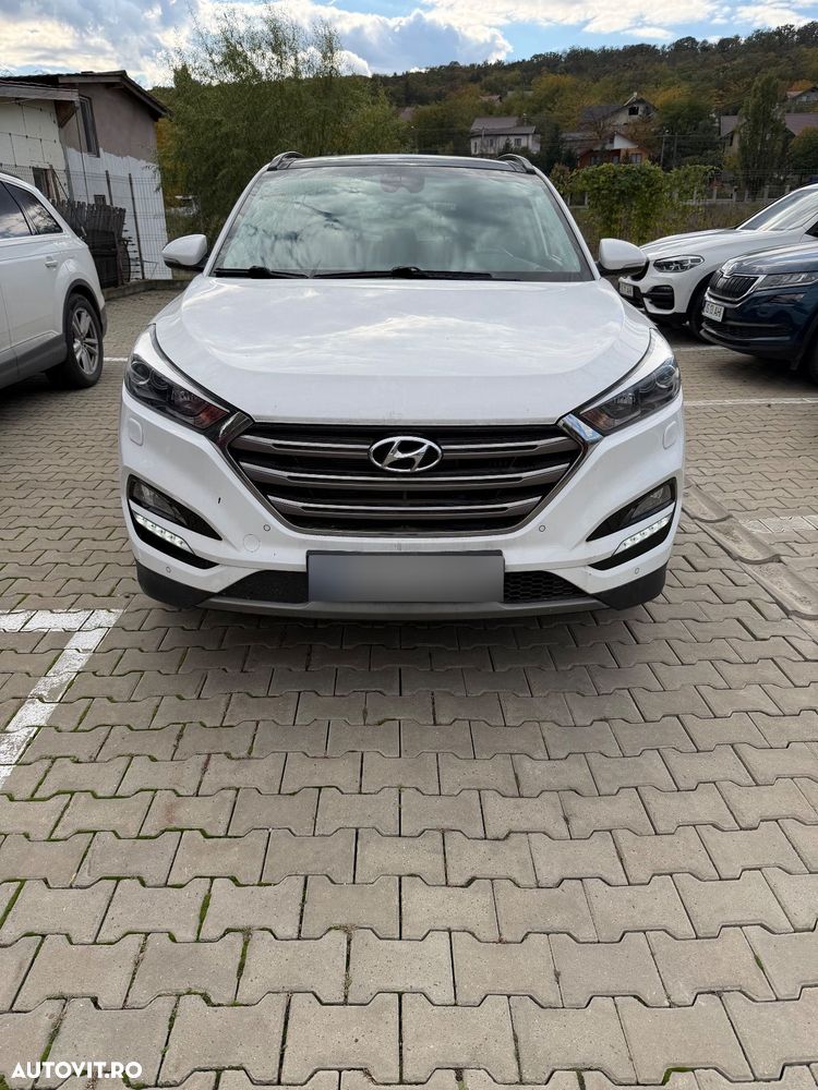 Hyundai Tucson - 2