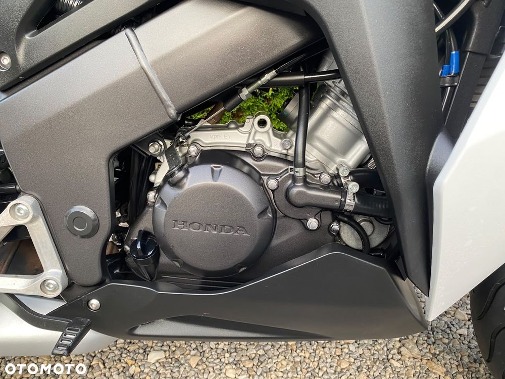 Honda CBR - 16