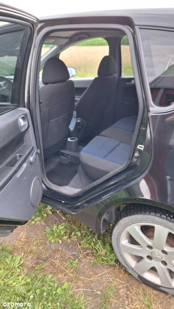 Mitsubishi Colt - 3