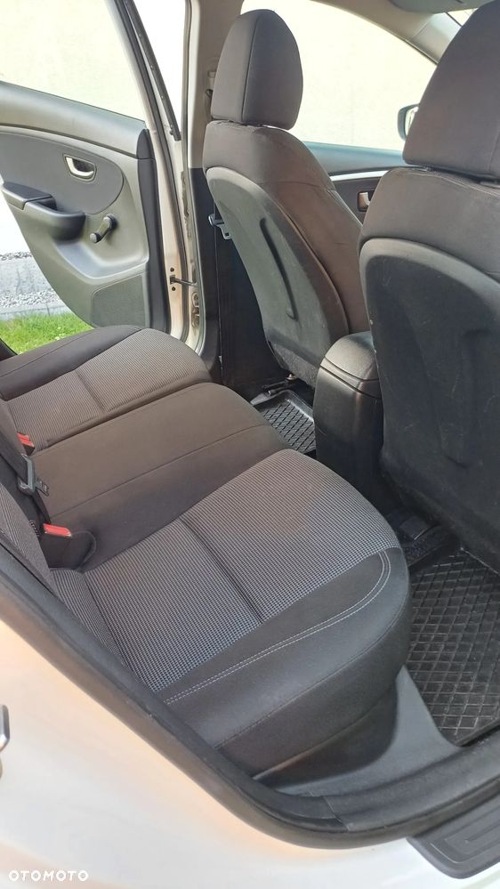 Hyundai i30 1.4 CRDi Classic - 9