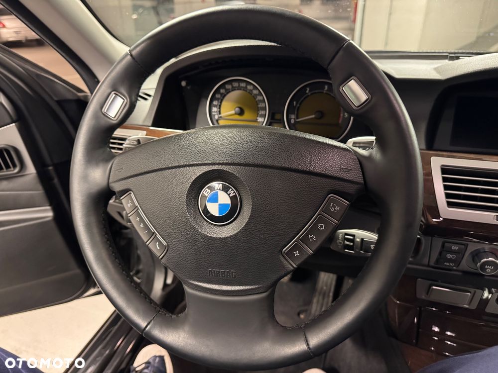 BMW Seria 7 730d - 26
