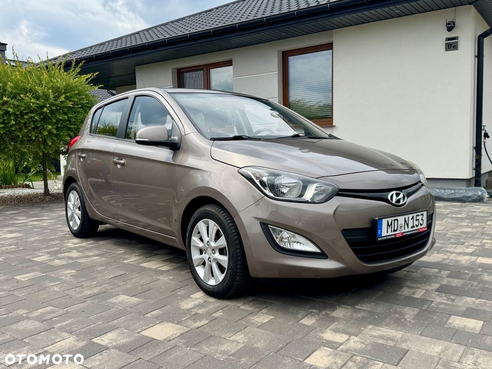 Hyundai i20 - 20