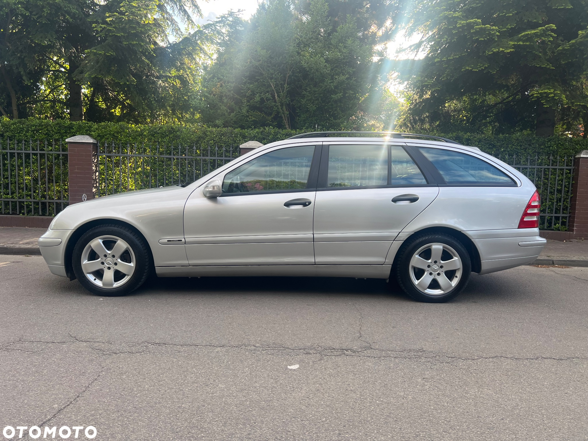 Mercedes-Benz Klasa C 180 T Kompressor Classic - 4
