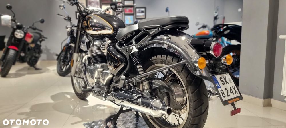 Royal Enfield Classic - 8