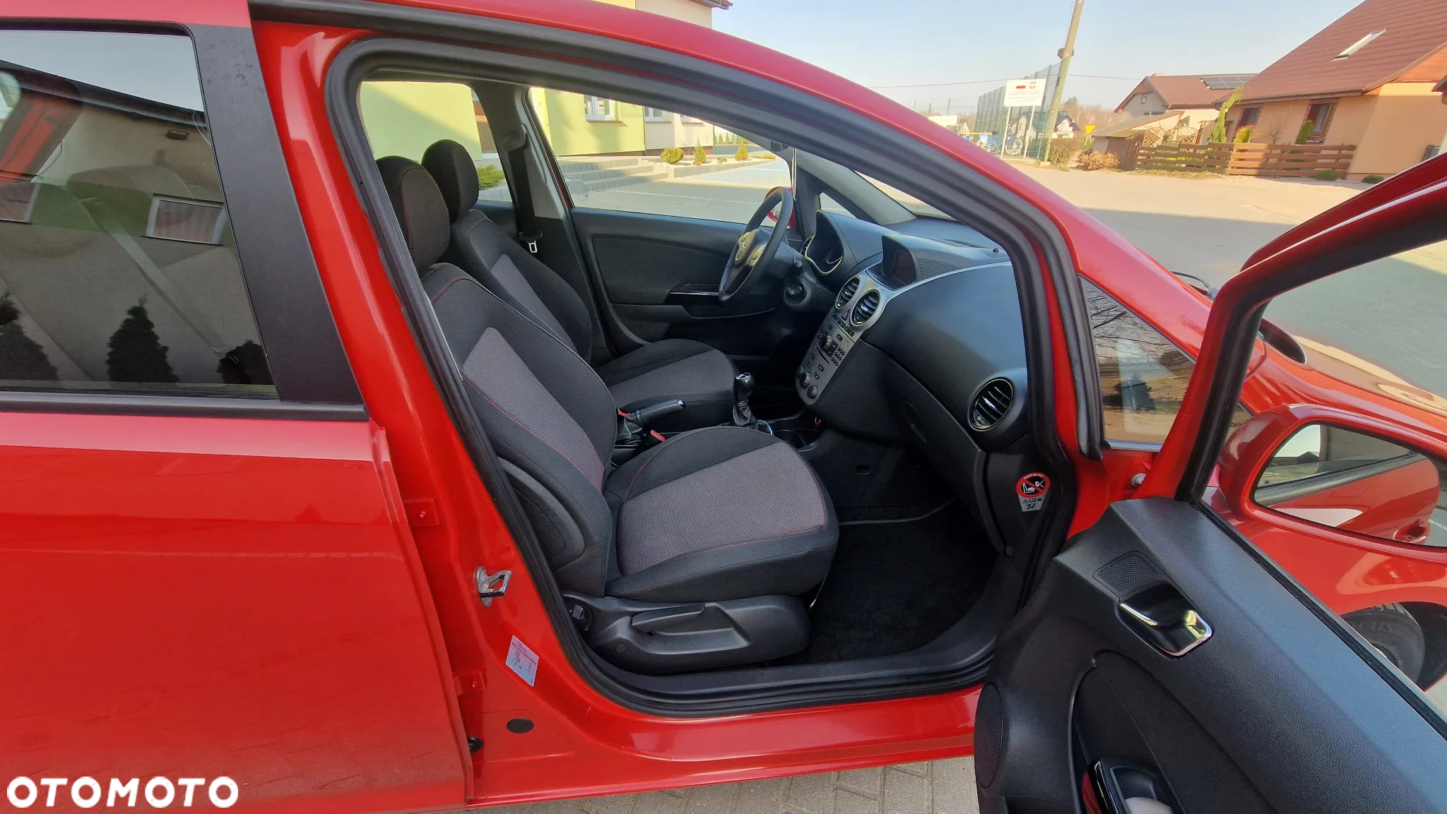 Opel Corsa 1.4 16V Cosmo - 28