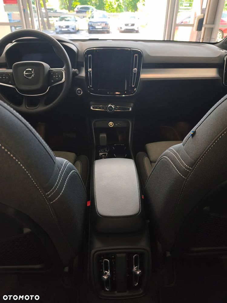 Volvo XC 40 B3 Plus Dark - 12