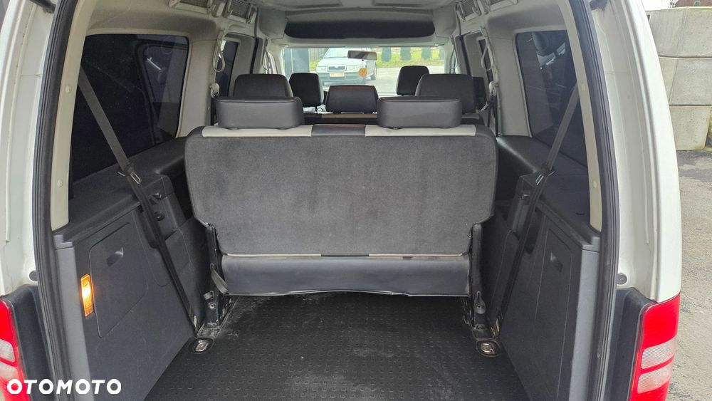 Volkswagen Caddy Maxi Comfortline BMT - 11