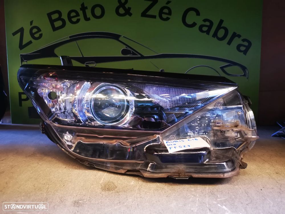 TOYOTA AURIS E18 FAROL DIREITO - FF527 - 1