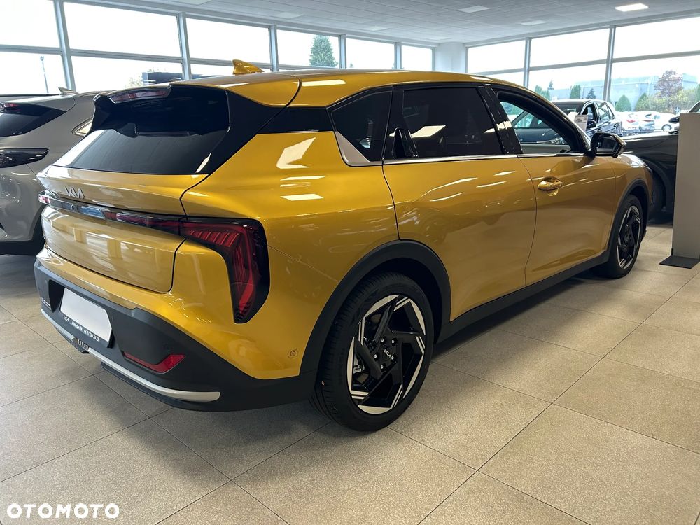 Kia K4
