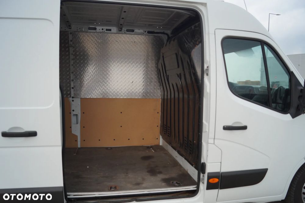 Opel Movano - 28