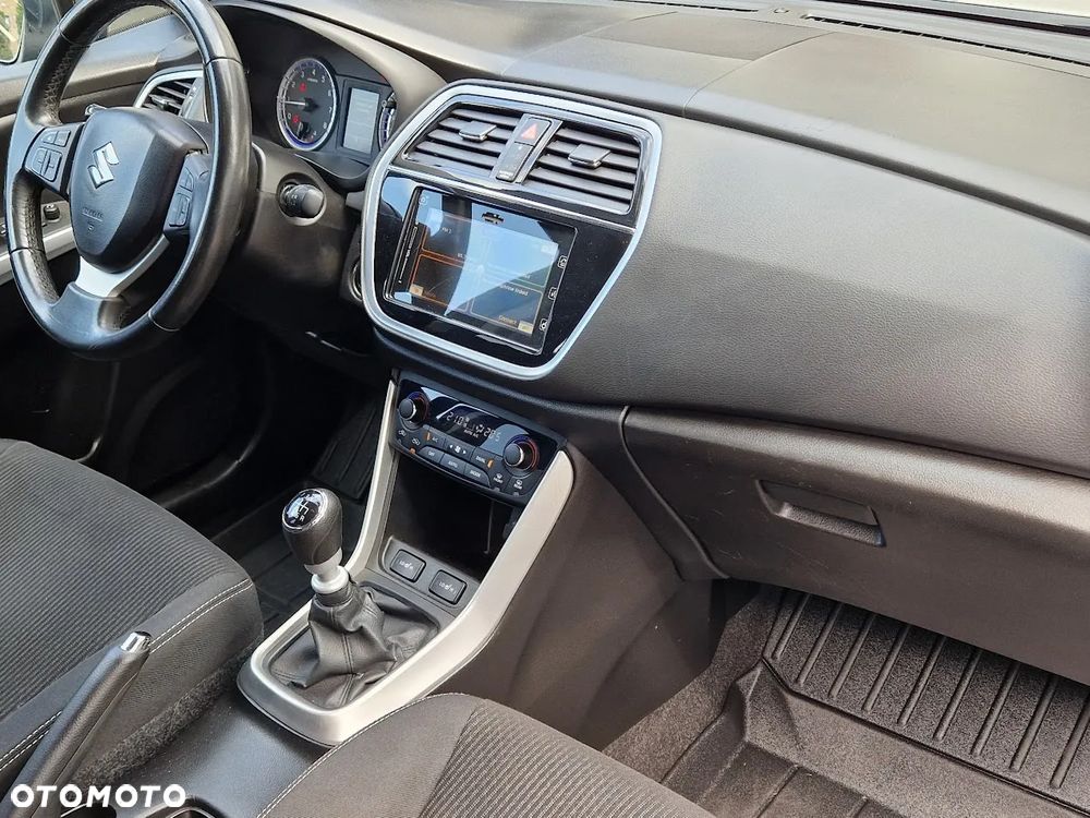 Suzuki SX4 1.6 Premium - 25
