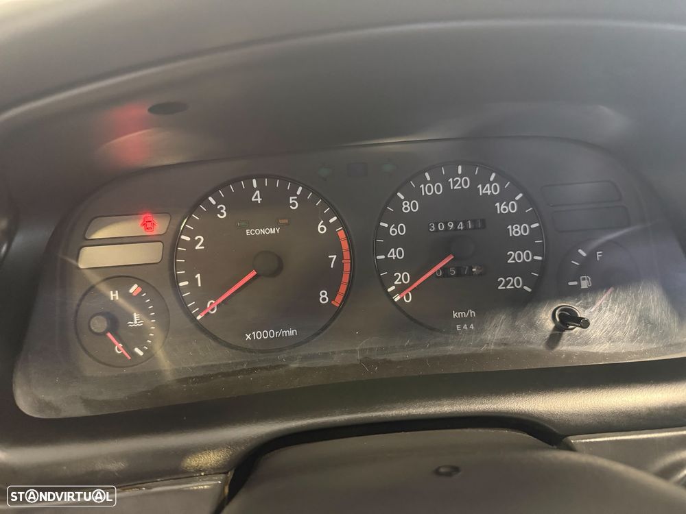 Toyota Corolla Sedan 1.3 XLi - 3