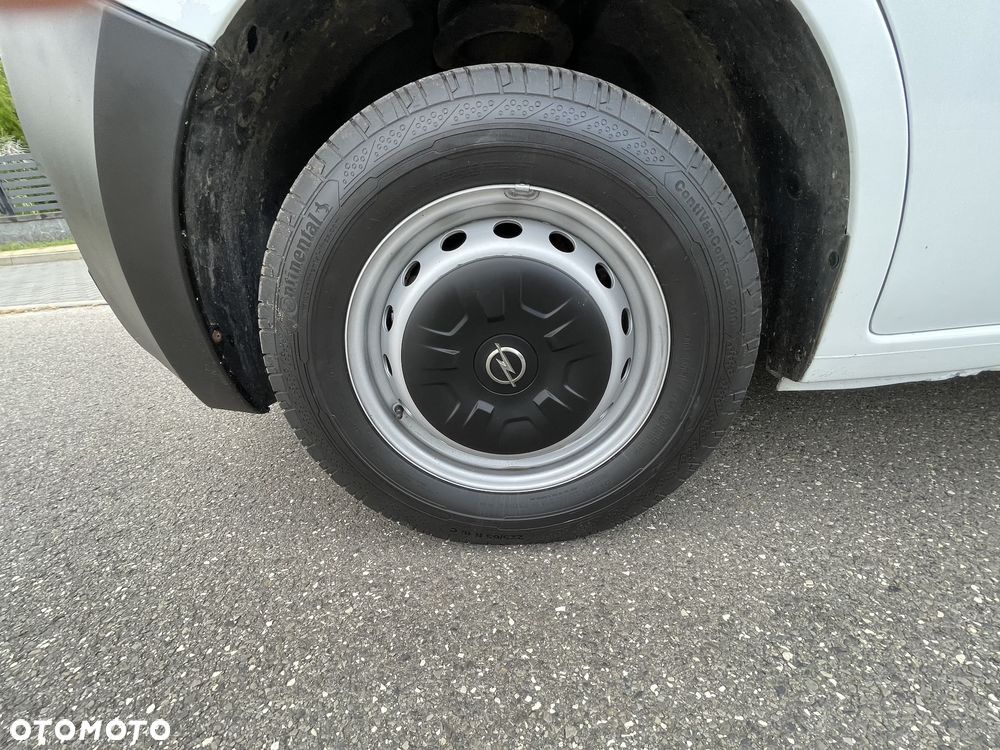 Opel MOVAN - 28