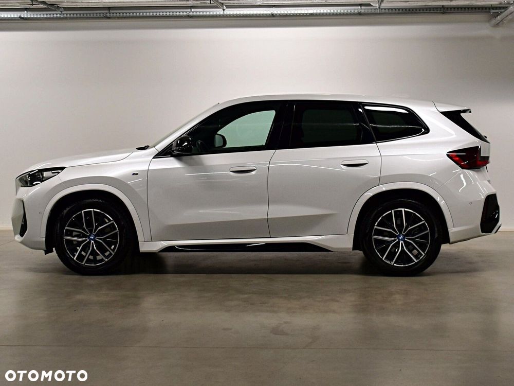 BMW iX1 - 3