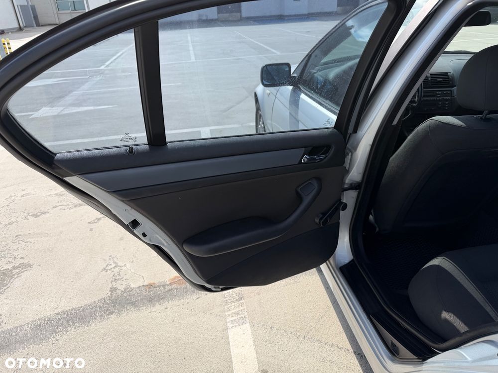 BMW Seria 3 - 15