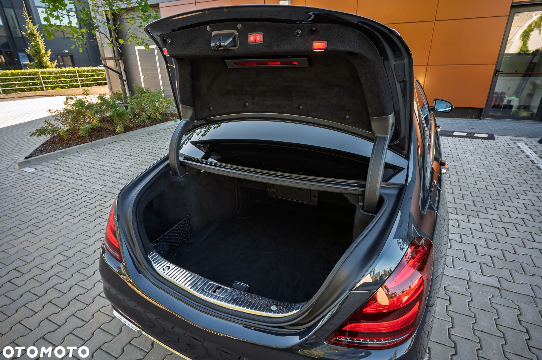 Mercedes-Benz Klasa S 400 d 4-Matic L 9G-TRONIC - 24