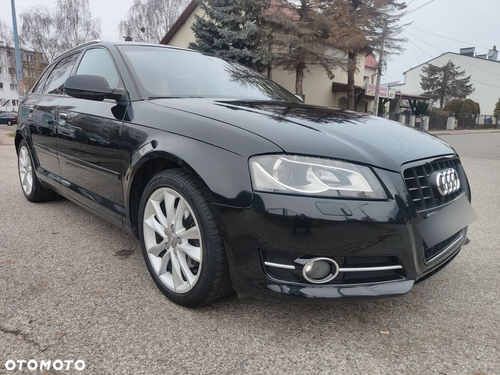 Audi A3 Sportback 1.4 TFSI S tronic S line Sportpaket - 2