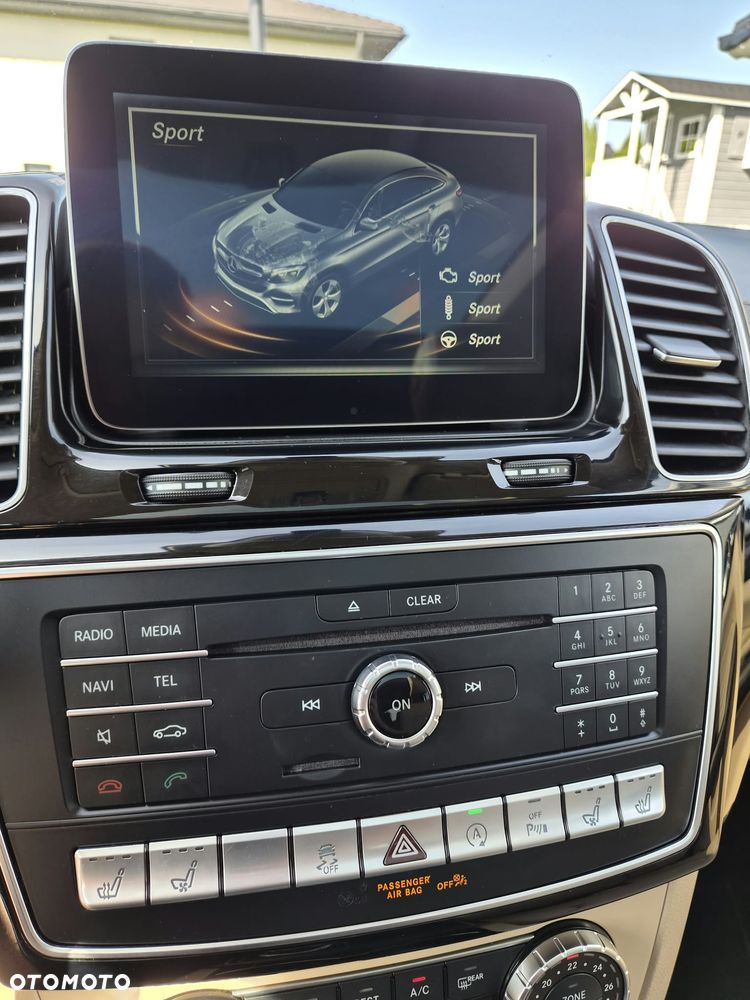 Mercedes-Benz GLE 350 d 4-Matic - 17