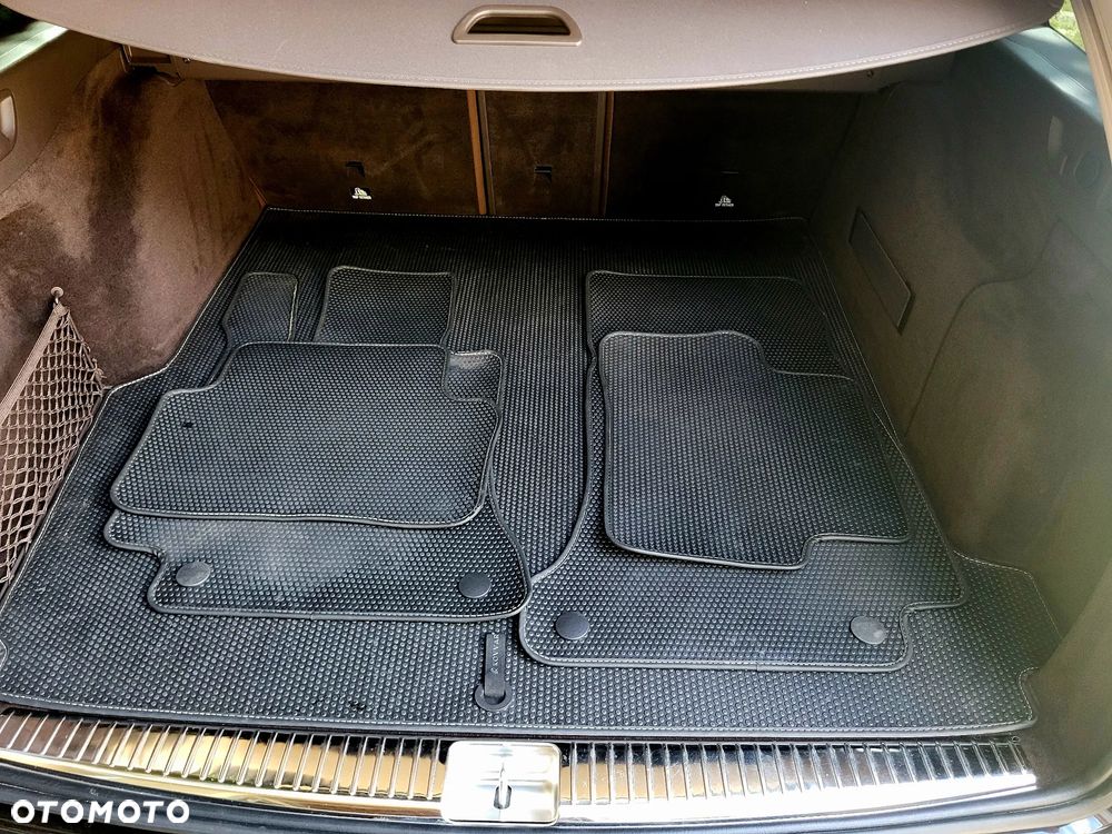 Mercedes-Benz Klasa E 200 Exclusive - 28