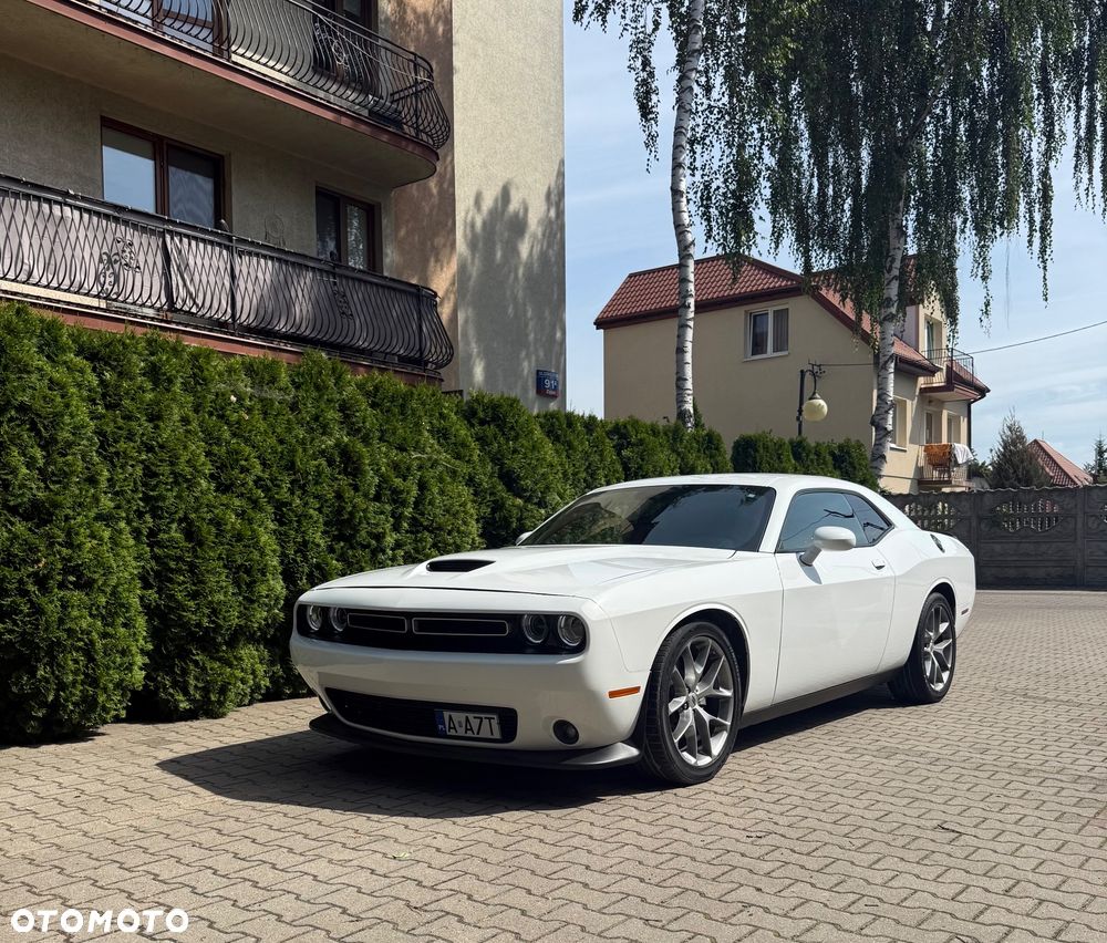 Dodge Challenger - 1