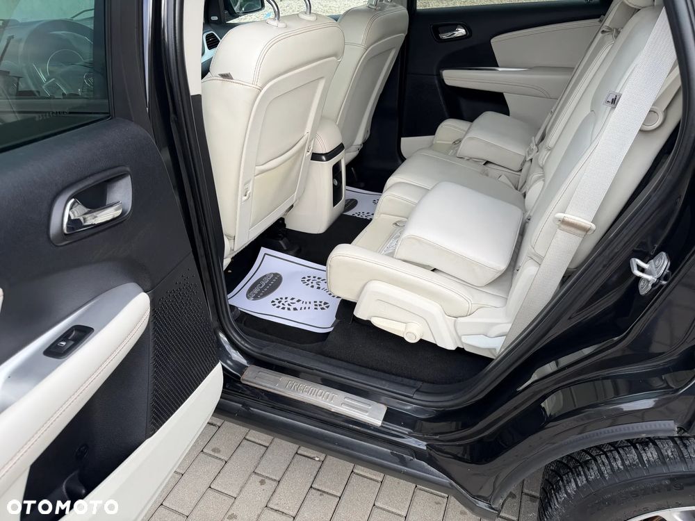 Fiat Freemont 2.0 Multijet 16V DPF Automatik Allrad Lounge - 17