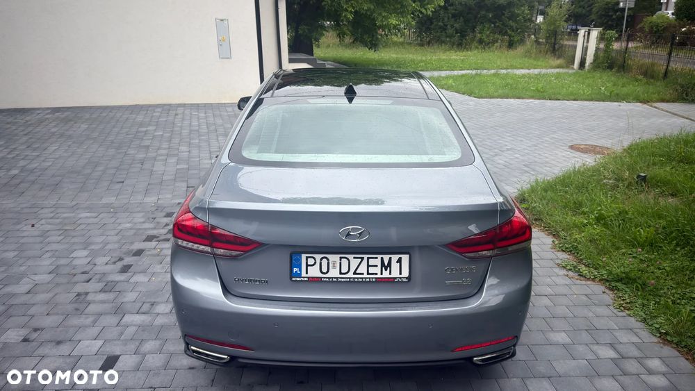 Hyundai Genesis - 6