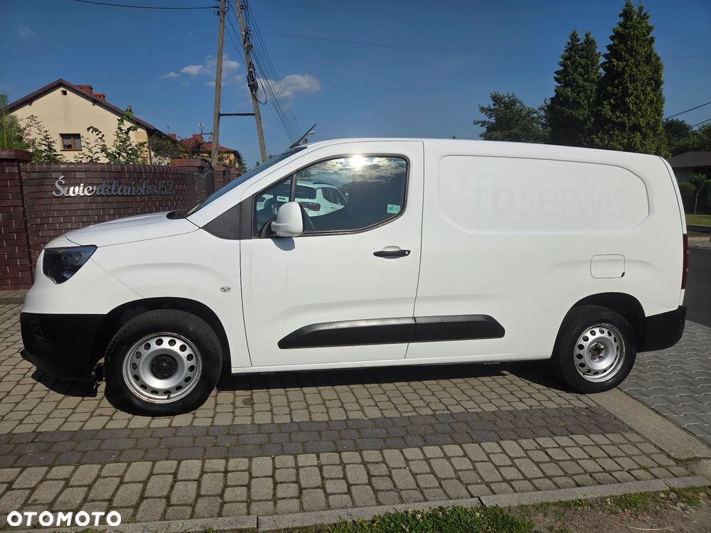 Opel COMBO - 22