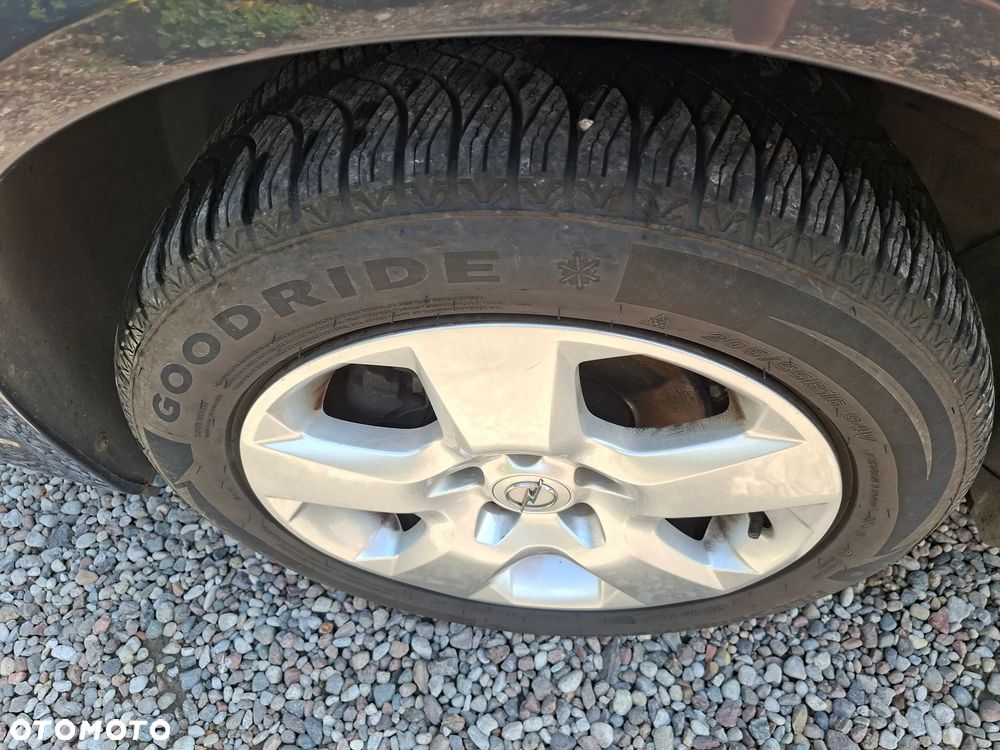 Opel Vectra 1.8 Essentia - 10