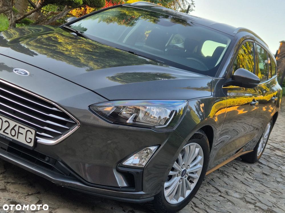 Ford Focus 1.5 EcoBlue Start-Stopp-System TITANIUM DESIGN - 12