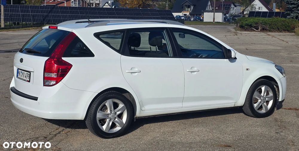 Kia Ceed - 7