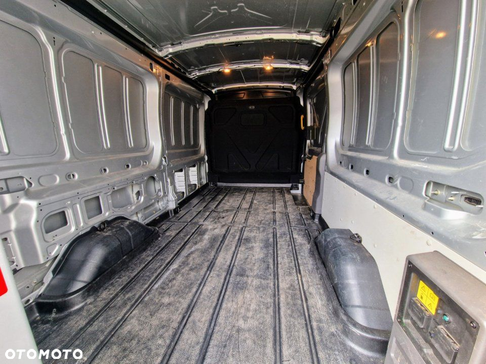 Ford E-Transit - 14