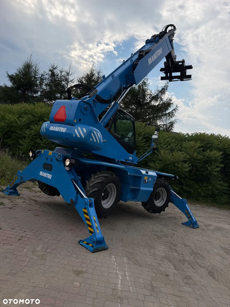 Manitou MRT 1840 Ładowarka Teleskopowa Obrotowa ROTO Dźwig Zwyżka 18 metrów wysuw. 4 tony Udźwig! Maszyna nie różni się od Nowej z Salonu! 2022rok, 1600 mtg.  Pilot zdalnego sterowania! Widły.  Aktualna DEKRA 2027 rok. skręt 4 koła KRAB. Auto-poziomowanie! małe gabaryty maszyny. Mała waga a potężny zasięg i udzwig! Pełna Dokumentacja do maszyny z serwisów CE itd! Maszyna po wszystkich Możliwych serwisach do 2027 roku. Wielka okazja. Ładowarka sprowadzona z Norwegii. Pracowała sporadycznie i lekko w urzędzie miejskim! Zerowe zużycie! - 3