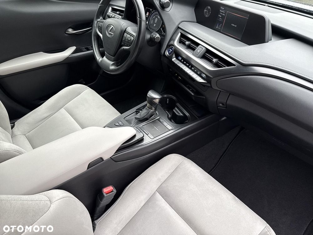 Lexus UX 250h GPF Business Edition 2WD - 9