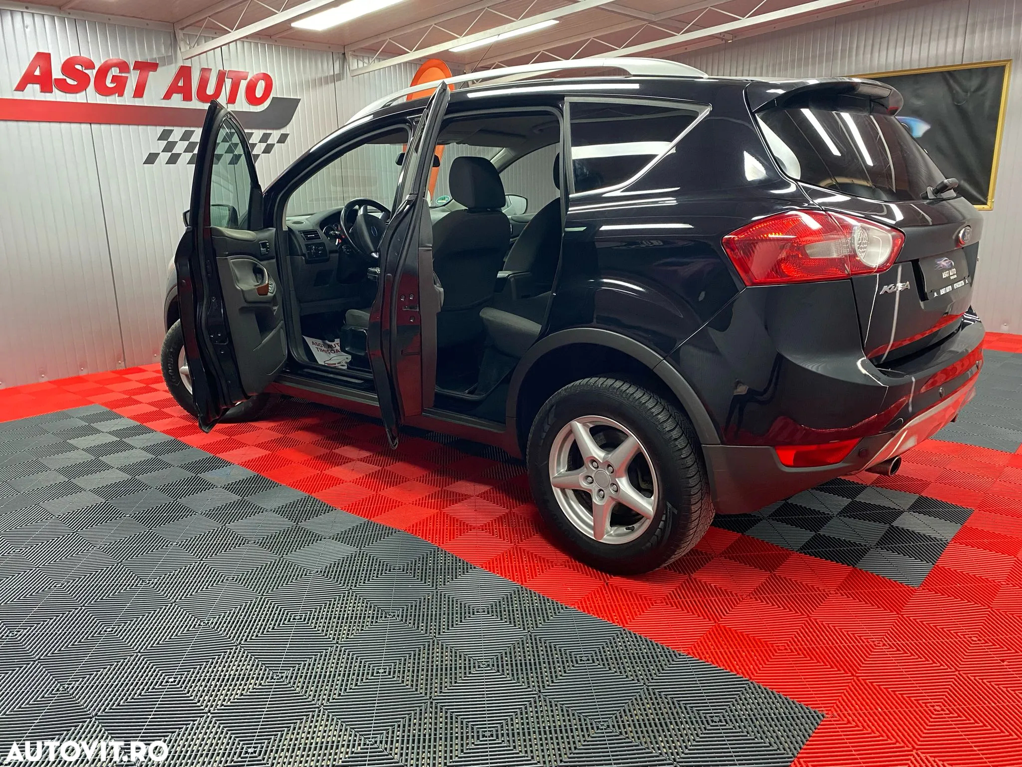Ford Kuga - 17