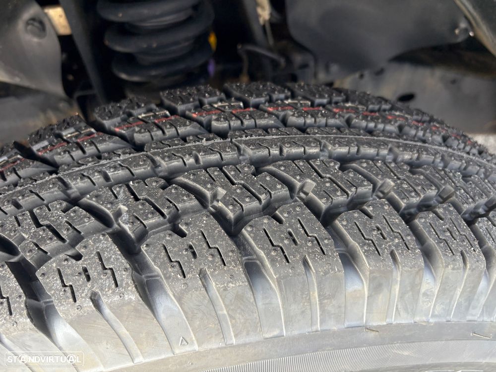 Mitsubishi L200 2.4 DI-D CD Campera Space Cab 3L 4WD - 20