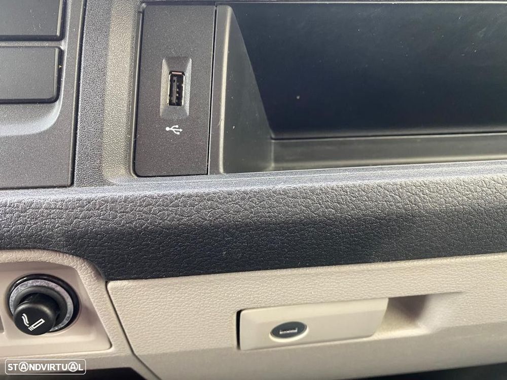 VW Transporter 2.0 TDI BM Extra AC - 29