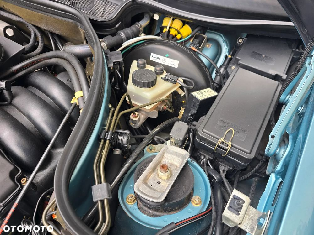 Mercedes-Benz W124 (1984-1993) - 40