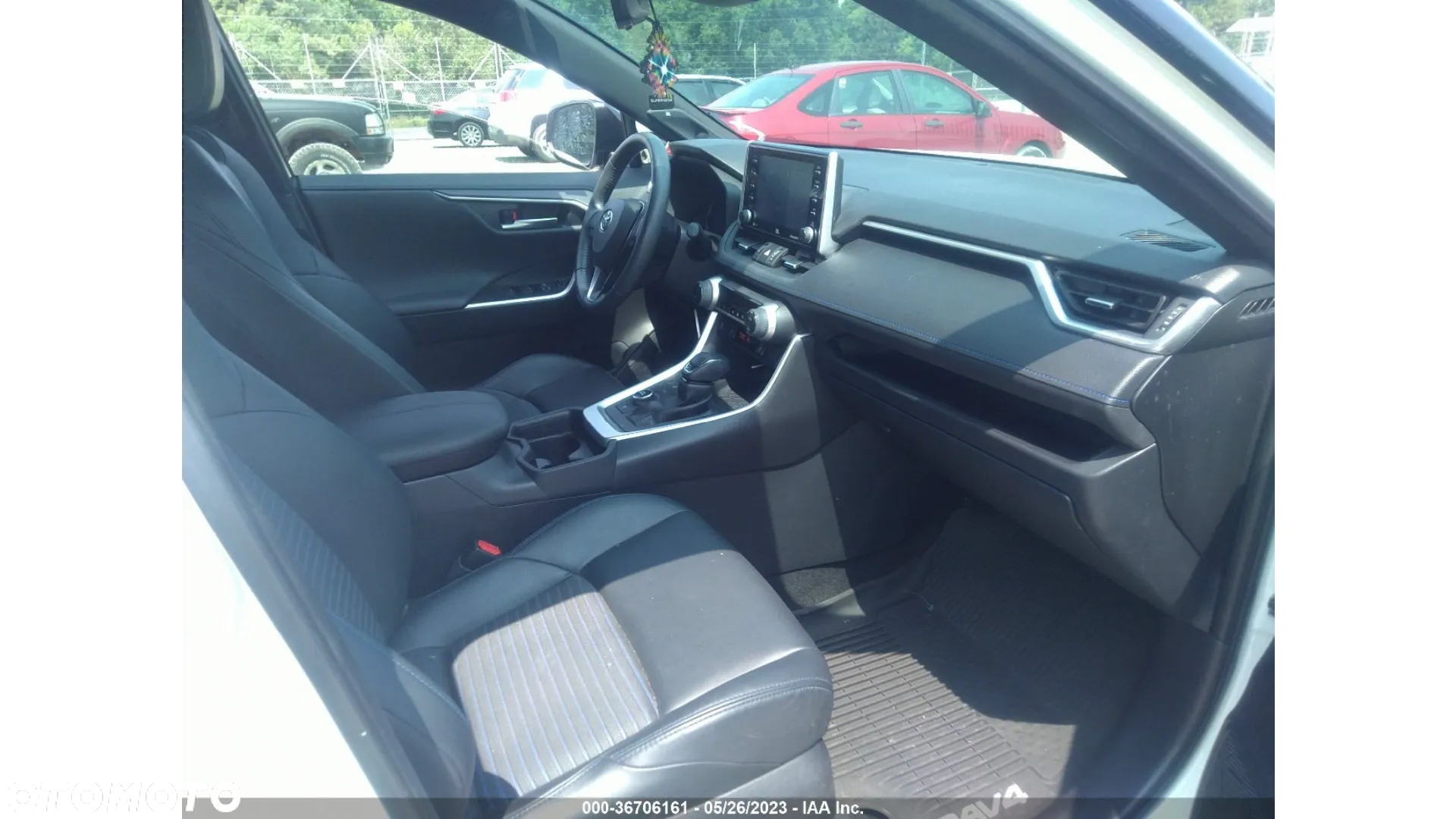 Toyota RAV4 - 6