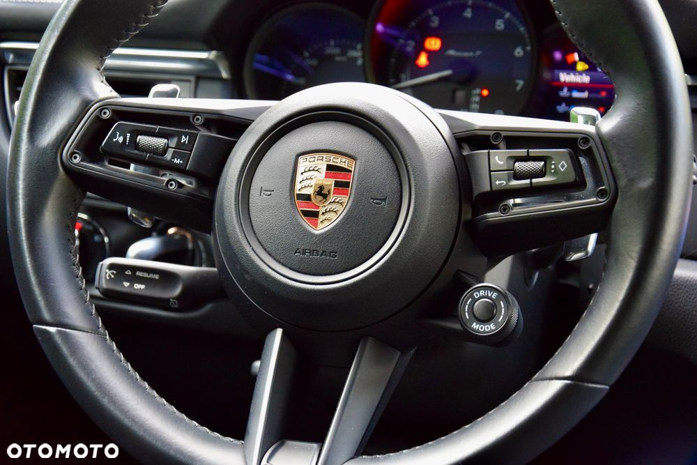 Porsche Macan T - 14