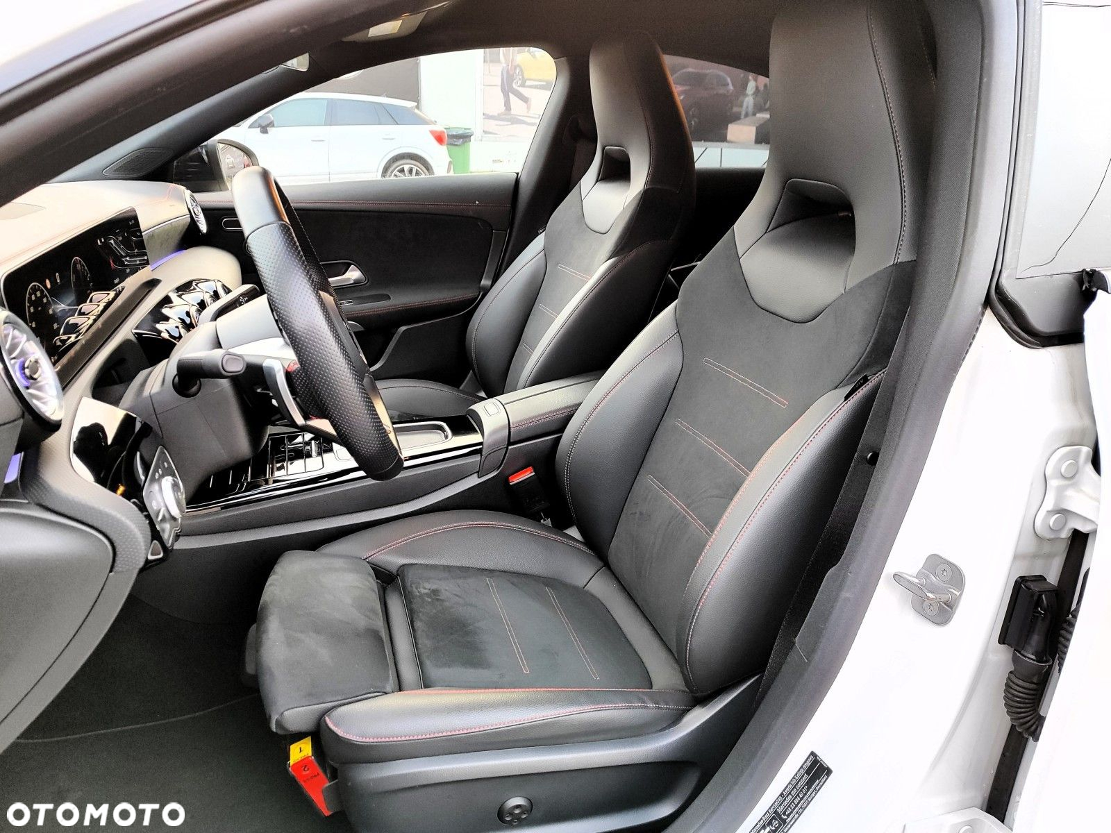 Mercedes-Benz CLA - 11