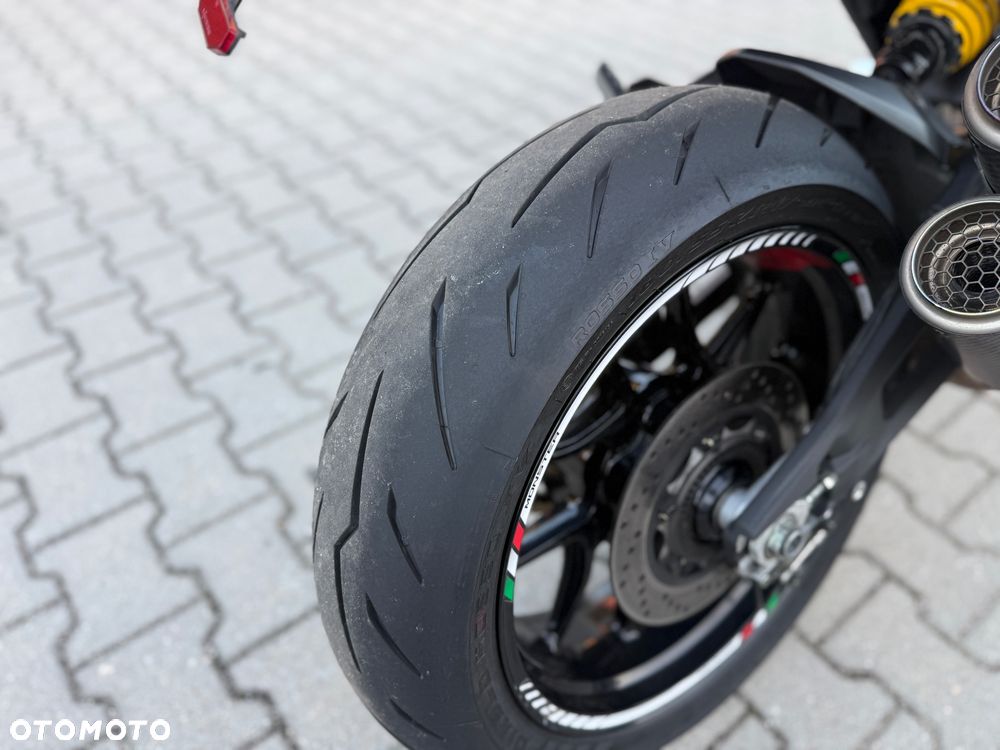 Ducati Monster - 10