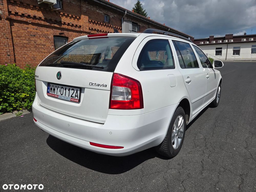 Skoda Octavia 1.6 TDI 4x4 Elegance - 4