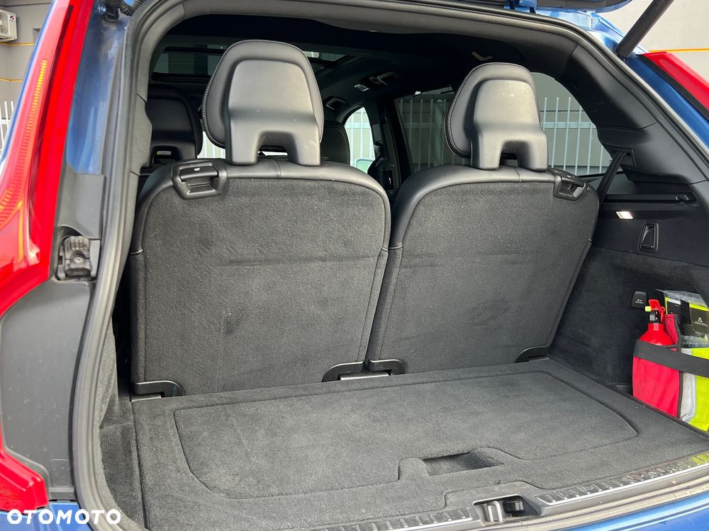 Volvo XC 90 D5 AWD R-Design 7os - 32